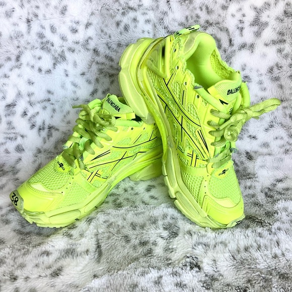 BALENCIAGA   Runner low-top sneakers EUC - Picture 2 of 10